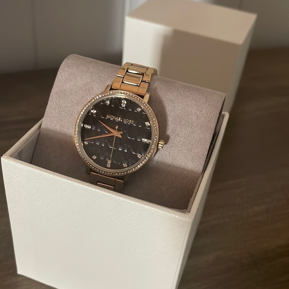 Michael Kors  Black / Gold toned steel 39 mm - Picture 4 of 9